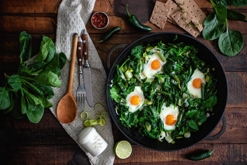 Mâncare de spanac cu usturoi