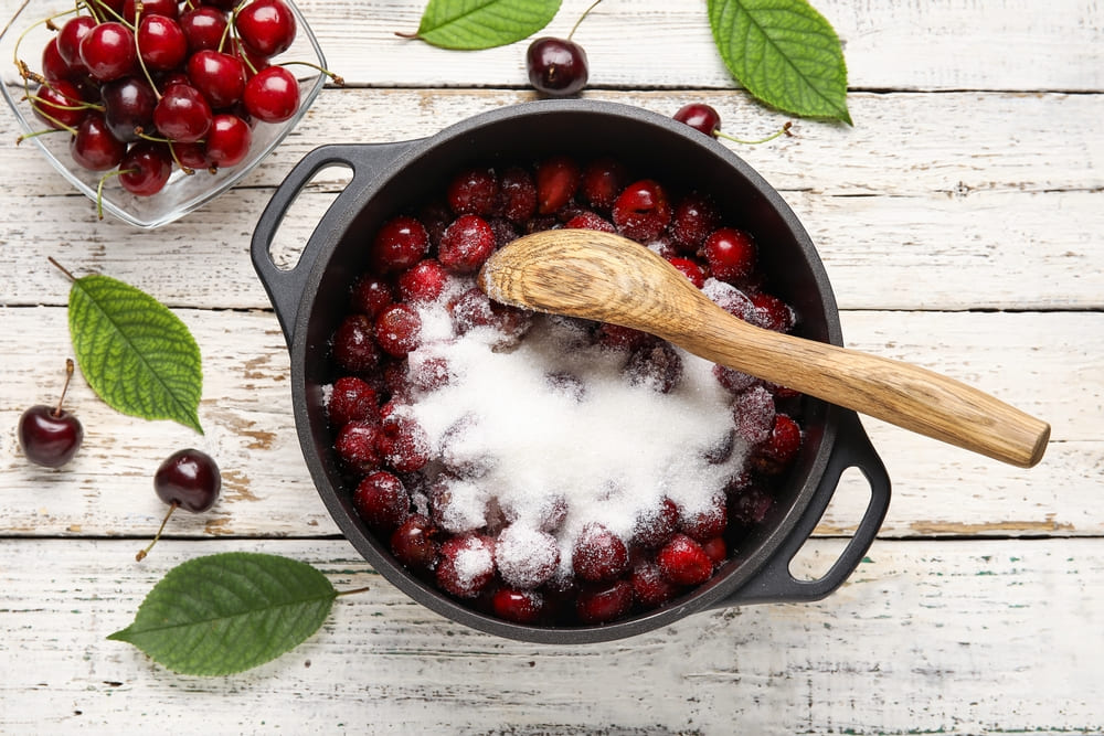 Ingredientele pentru dulceață de cireșe