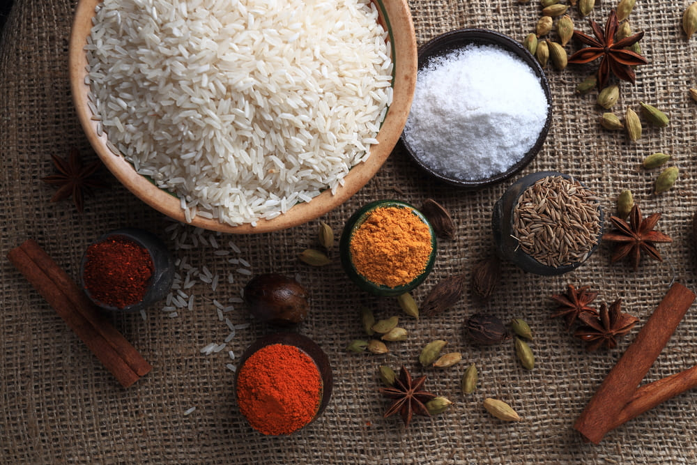 Orez si seminte de curry