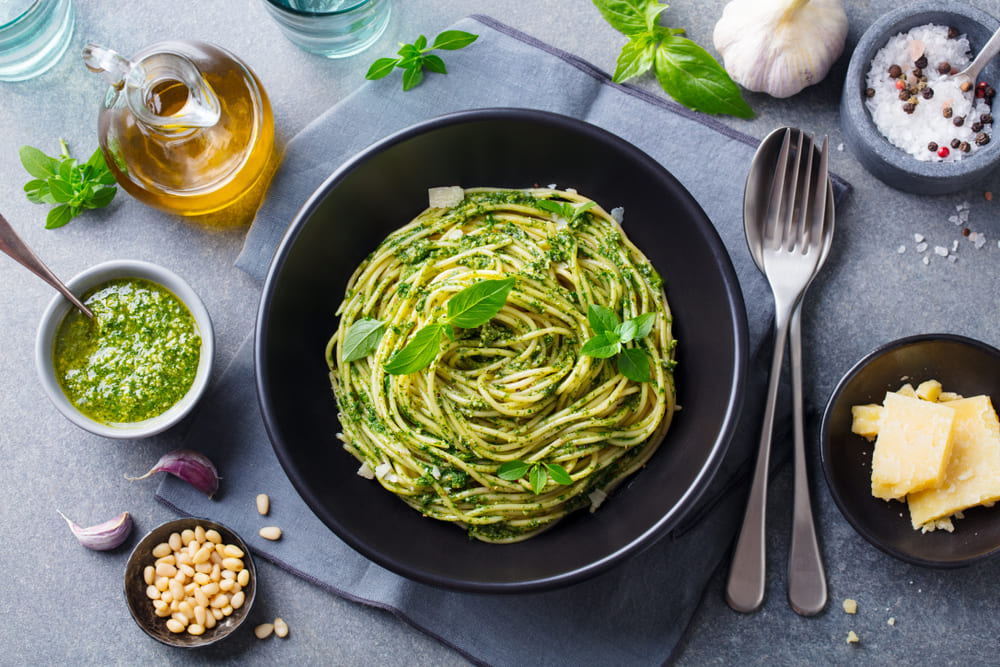 Paste cu sos pesto