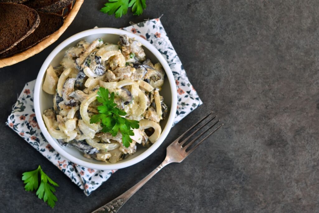 reteta salata de ciuperci