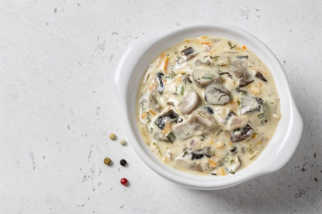 salata de ciuperci cu maioneza